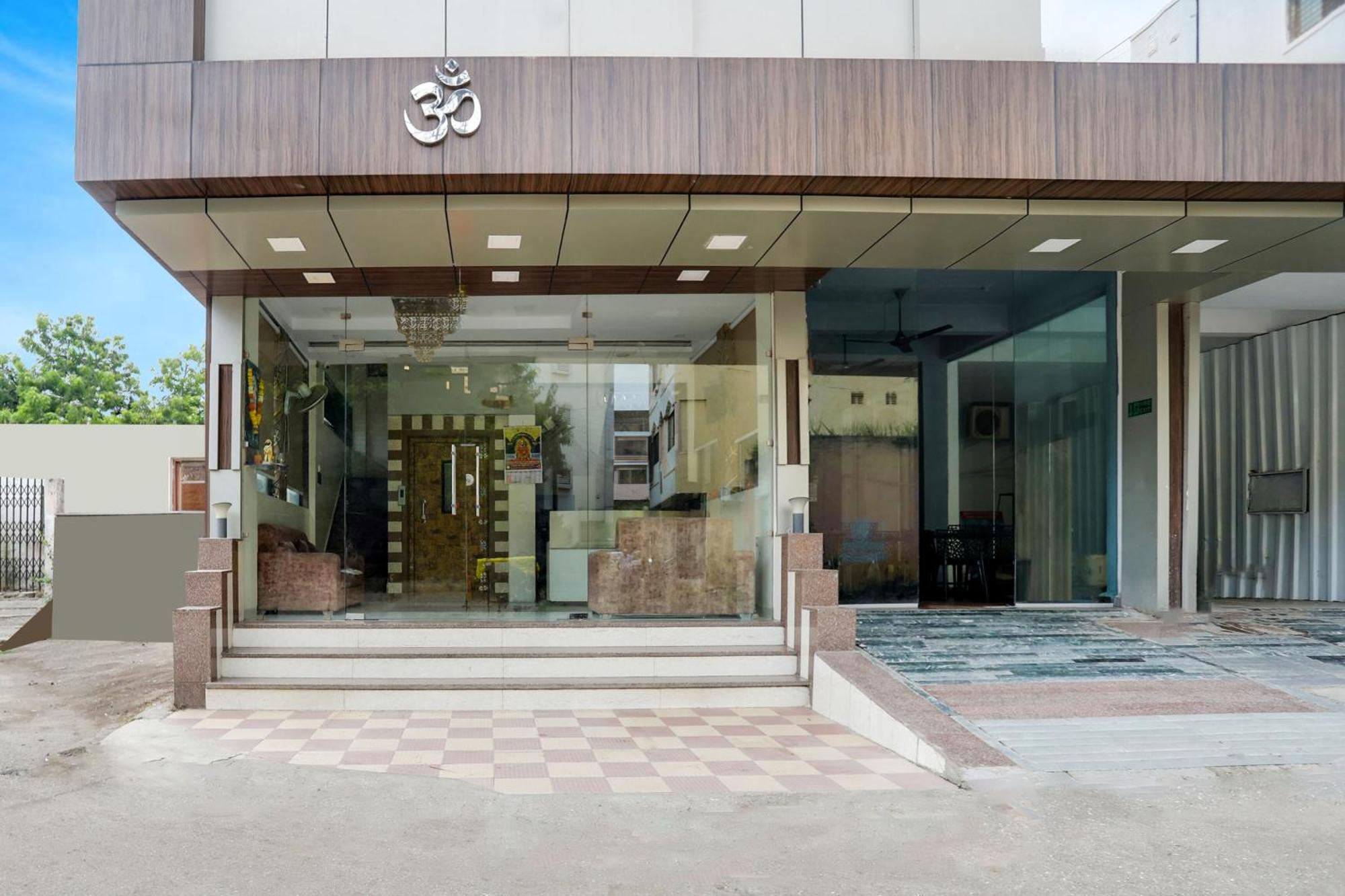 Super Hotel O Palkhi Road Near Sai Baba Temple Formerly Netra Sai シルディ エクステリア 写真